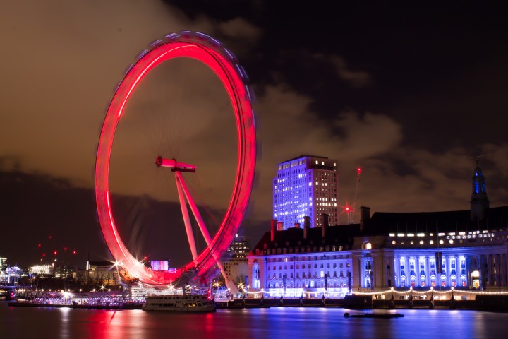 Night view of London Eye in London, UK