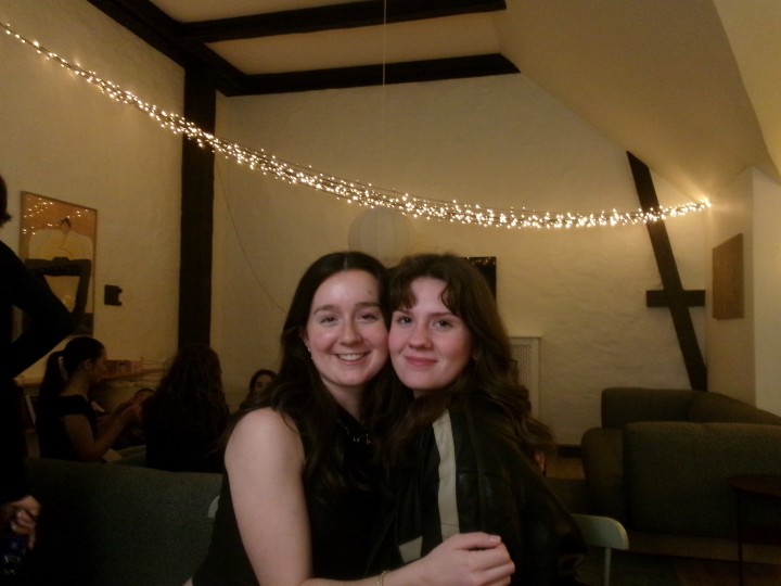 Shaylee Gill with her friend smiling at the camera
