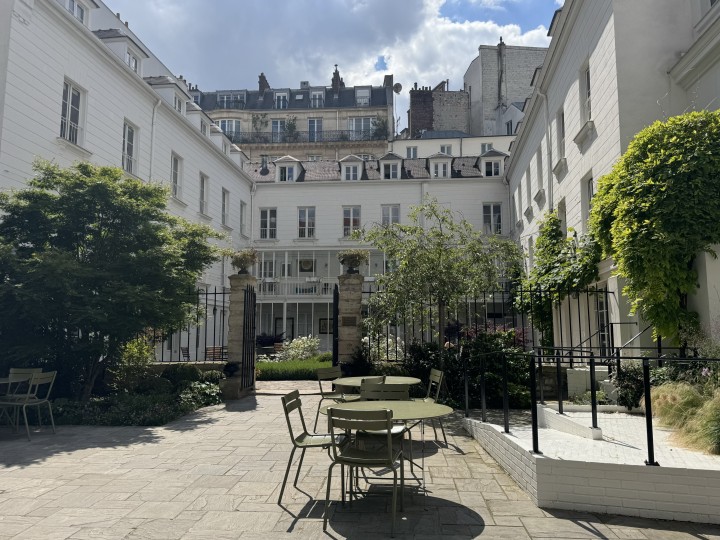 Reid Hall's courtyard in Paris
