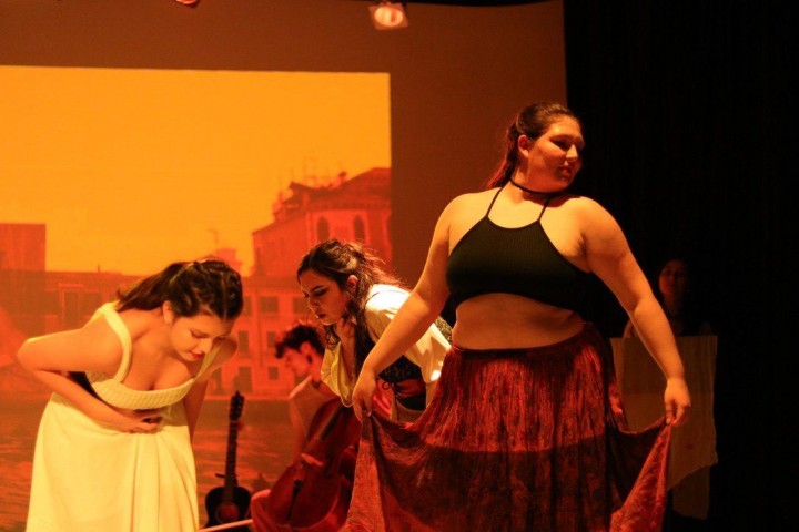 Students performing during the live dance performance work called Acqua Alta. Photo Credit to Shannon Binns (CC ‘23).