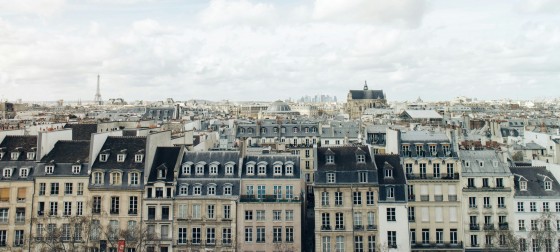 Paris buildings with clouds taken by Nil Castellví on Unsplash