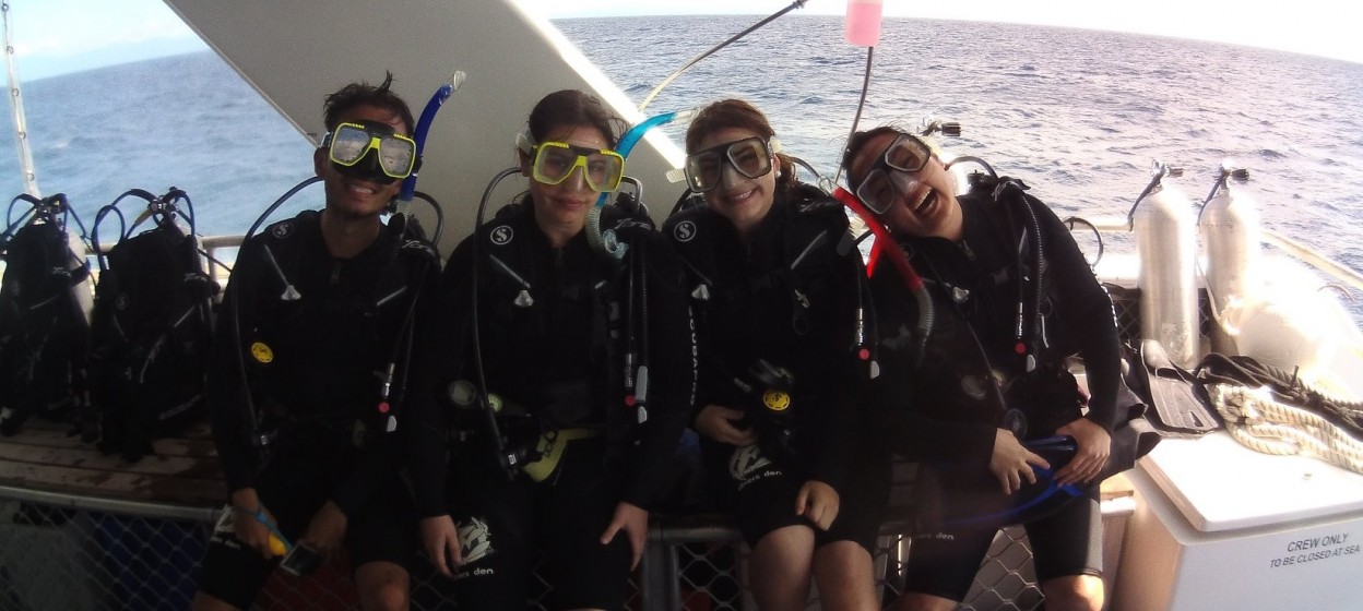 Students in scuba-diving gear