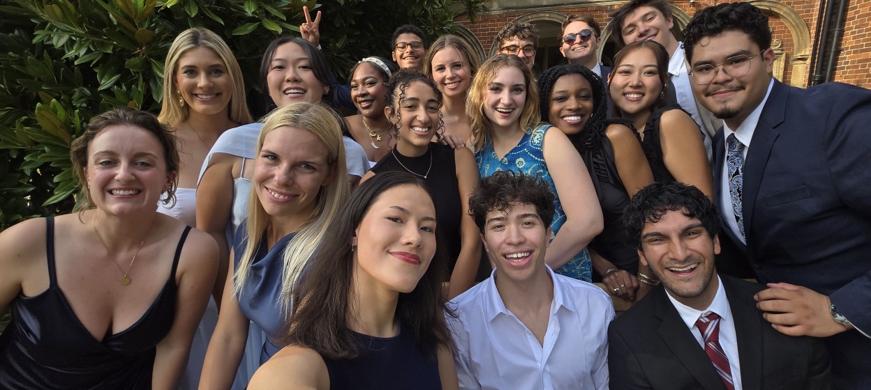 Kayla taking a selfie with the GLOBES cohort in Cambridge
