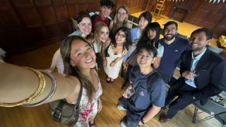 Eunice taking a selfie with the Global Neuroscience cohort